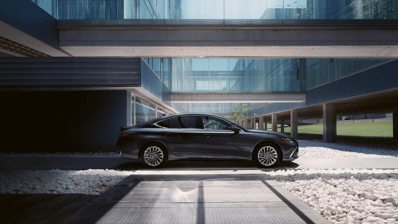 Side view of a Lexus ES