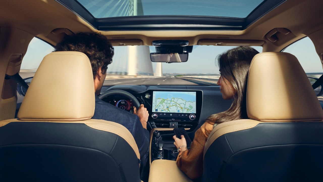 Lexus NX's sunroof